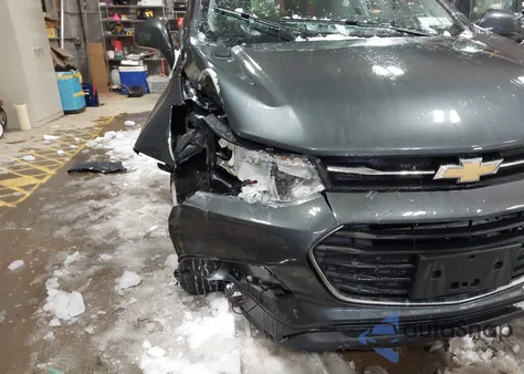 2019 Chevrolet Trax Ls z USA, uszkodzony, nr VIN 3GNCJKSB3KL318308